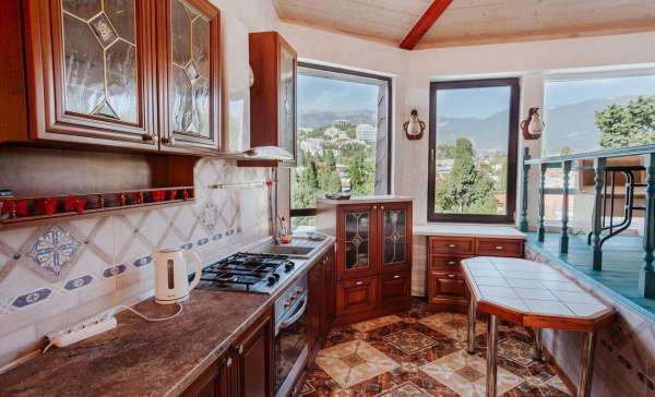 Ялта, апарт-отель «Family»