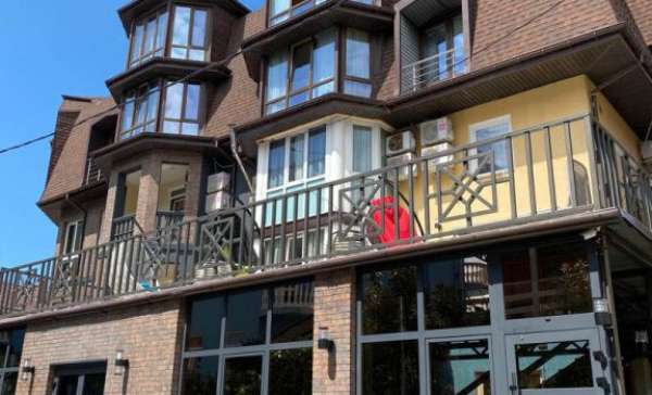 Сириус, отель «Ирена»