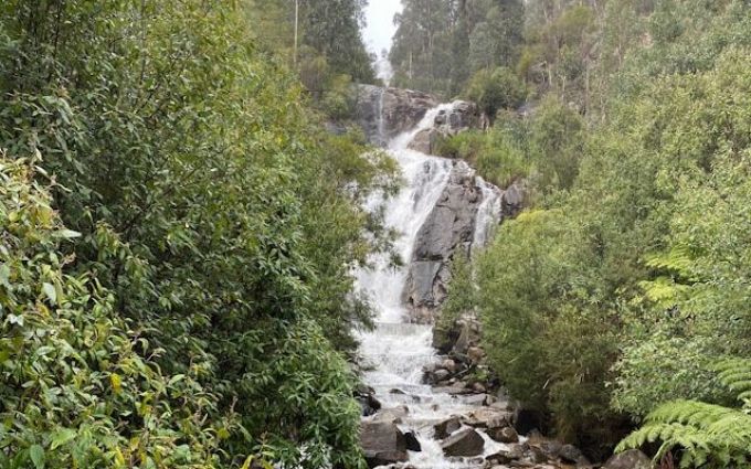 Молочный водопад гудаутский район река водопадная фото Молочный водопад гудаутский район река водопадная фото