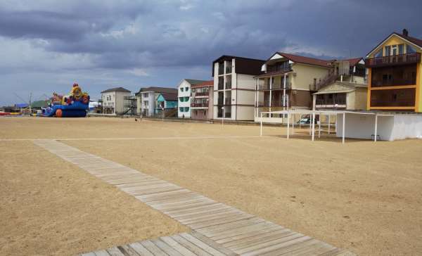 Саки, гостевой дом «Золотой песок»