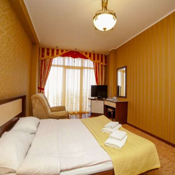 Эллинг «ЛАГУНА в УТЕСЕ»