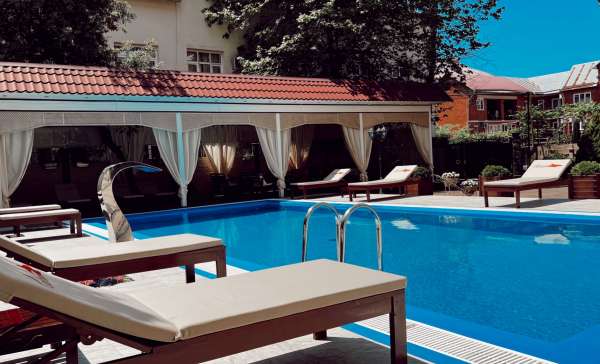 Лазаревское, отель «Катран»