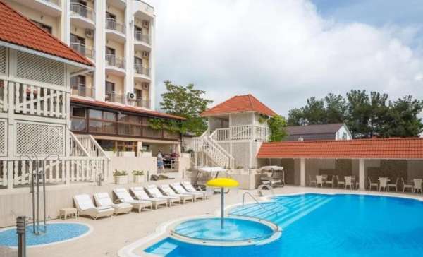 Геленджик, гостиница  «Европа»