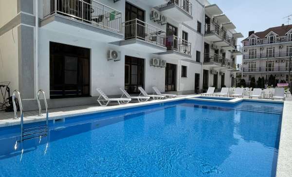 Витязево, отель «White Hotel»