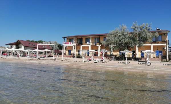 Щелкино, загородный отель «Прибой»