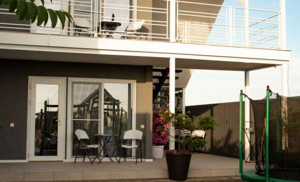 Оленевка, jOY