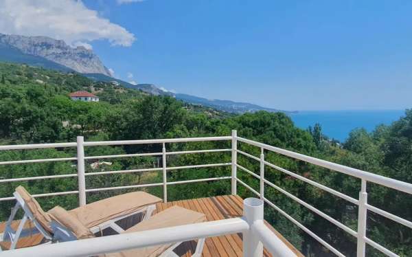 Алупка, гостевой дом «Маргарита»