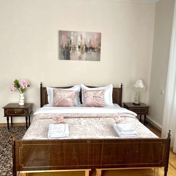 Шикарный дом не далеко от Собора и парка