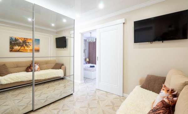 Адлер, 3-комнатная квартира дизайнерский евроремонт и отдельная кухня