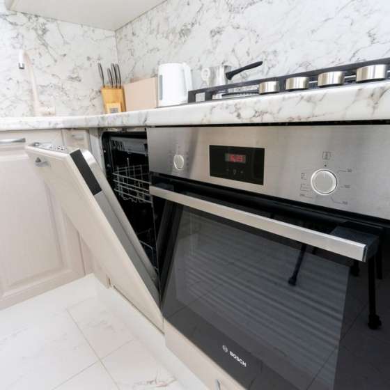 3-комнатная квартира дизайнерский евроремонт и отдельная кухня