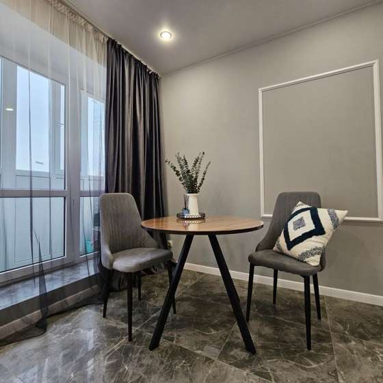 Студия с дизайнерским ремонтом