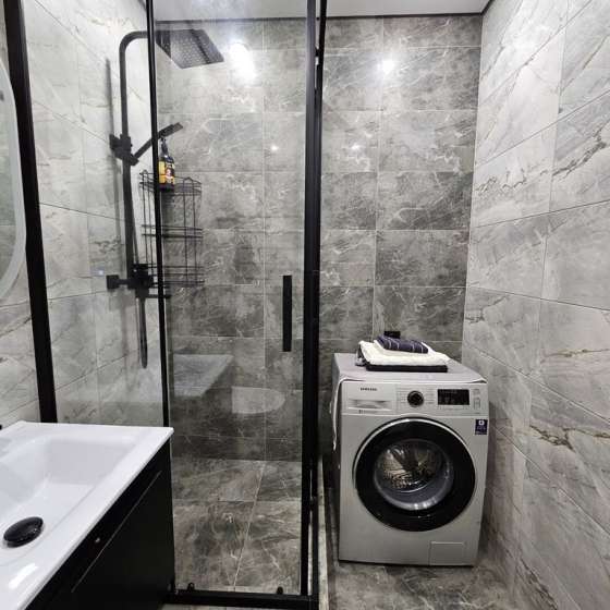 Студия с дизайнерским ремонтом