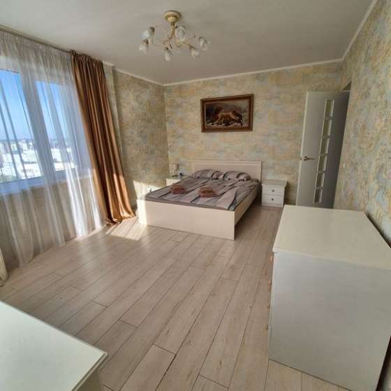 Светлая семейная квартира с видом на город