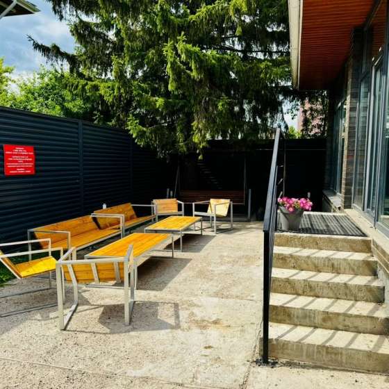 Просторный коттедж с джакузи и сауной в центре