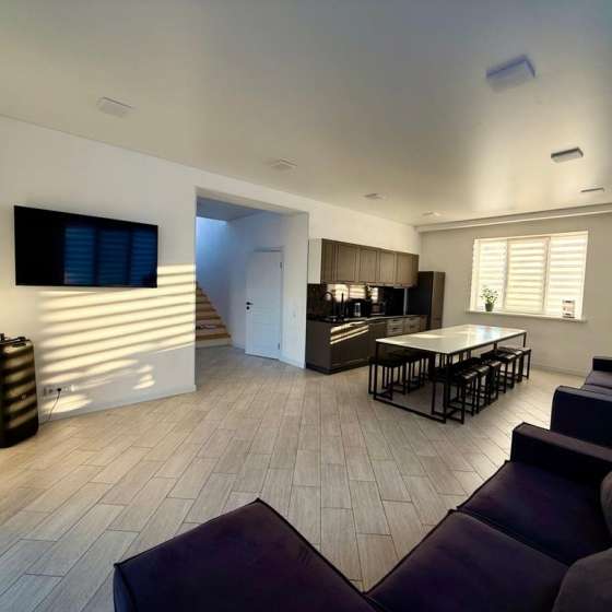 Новый стильный коттедж