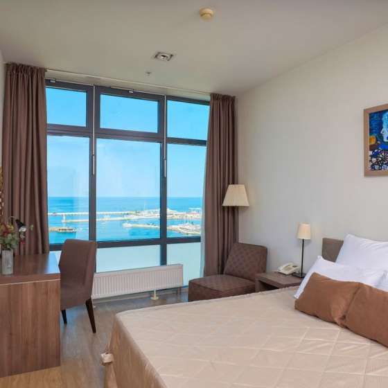 Апартаменты Brevis делюкс с панорамным видом на море и балконом