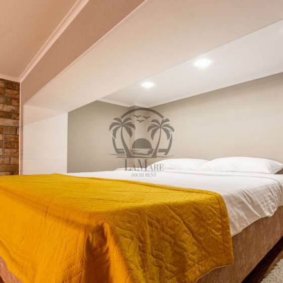 Двухуровневый апартамент в центре