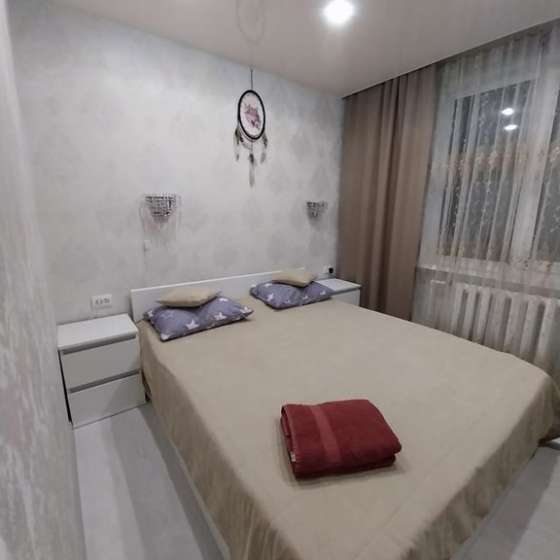 Улучшенная трехкомнатная квартира рядом с гостиницей