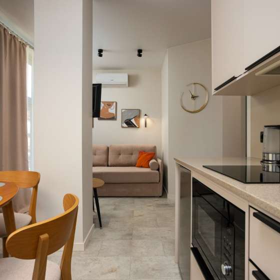 2-к. квартира  Березовая 28к1 (056)