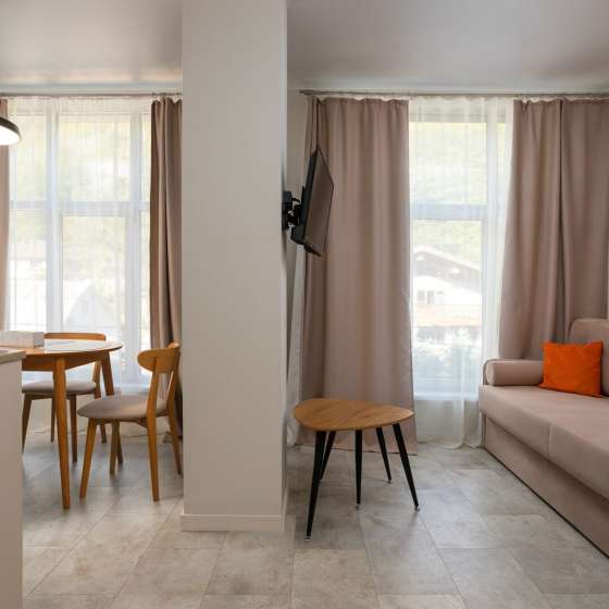 2-к. квартира  Березовая 28к1 (056)