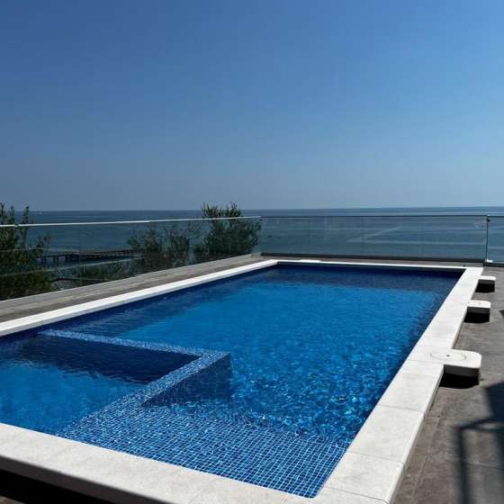 Стильный апартамент Каскад 2  на 1 береговой линии