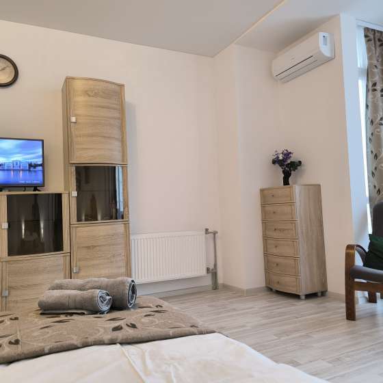 Просторная квартира в 10 минутах ходьбы от пляжа «Адмиральская Лагуна»