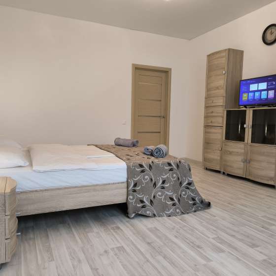 Просторная квартира в 10 минутах ходьбы от пляжа «Адмиральская Лагуна»