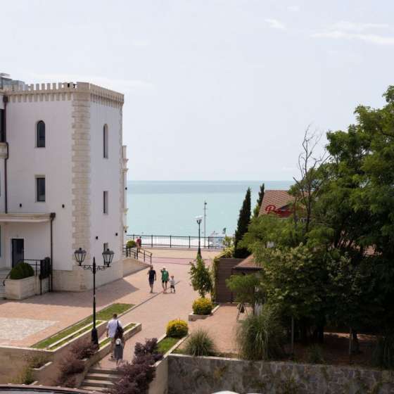 Отель  Кавказ