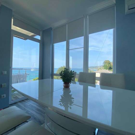 Студии на первой линии у моря