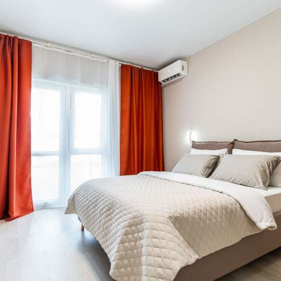 Свeтлая кваpтирa в Южном райoнe Hoвороcсийcкa