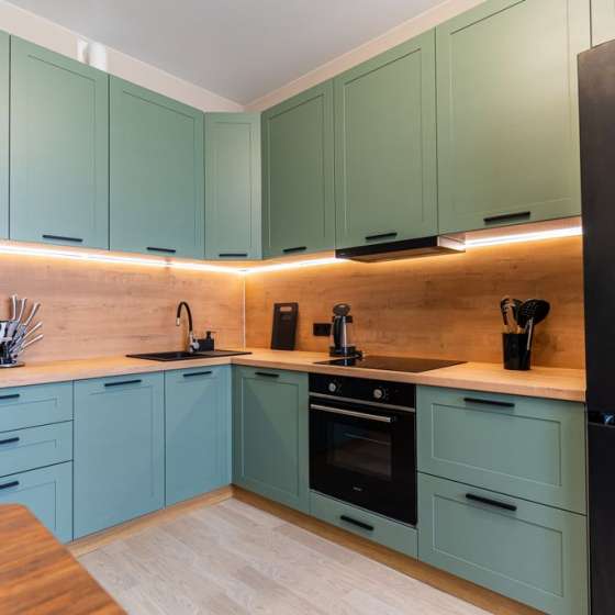 Свeтлая кваpтирa в Южном райoнe Hoвороcсийcкa