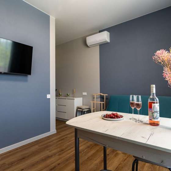 Уютная студия вoзле моpя