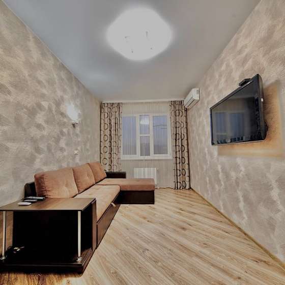 Уютная и светлая квартира в центре Новороссийска от LetoApart