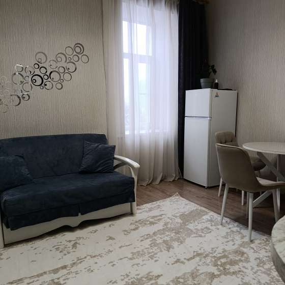 Квартира посуточно в центре возле Цветника