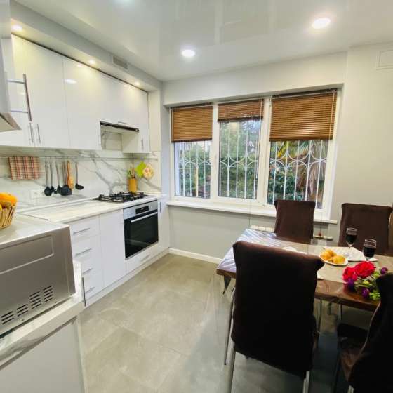 Чистая уютная квартира в тихом центре на Роз 61, 10 минут до моря