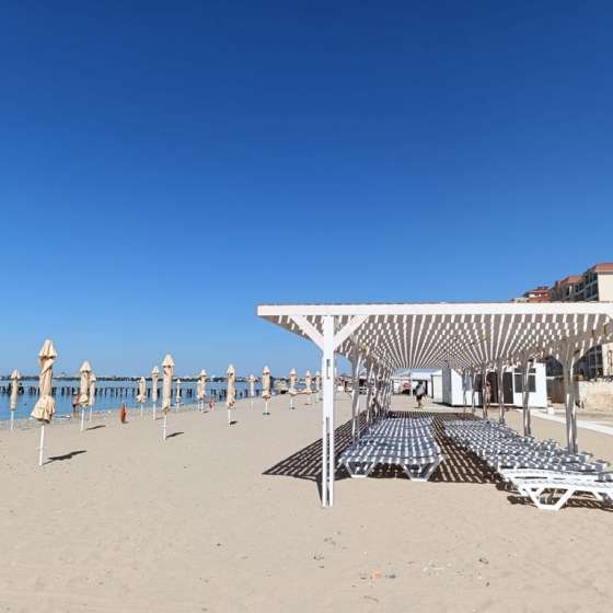 2х комнатная квартира в Золотых Песках с видом на море