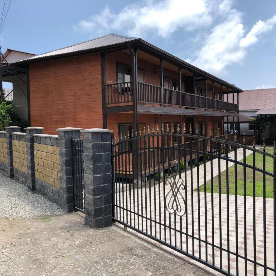 Al mare отель абхазия пицунда. гостевой дом лав абхазия фото. элион 2* пицунда. отели в пицунде 2024. отели в пицунде 2024.