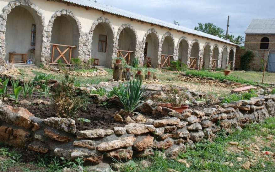 гостевой дом сан марьино крым. черноморское тарханкут. черноморское снять. частный сектор черноморское побережье 2022 недорого у моря. чапаева 14.